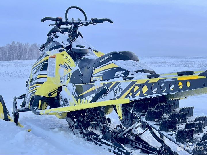 BRP Ski-Doo Summit X-T3 163 800R etec