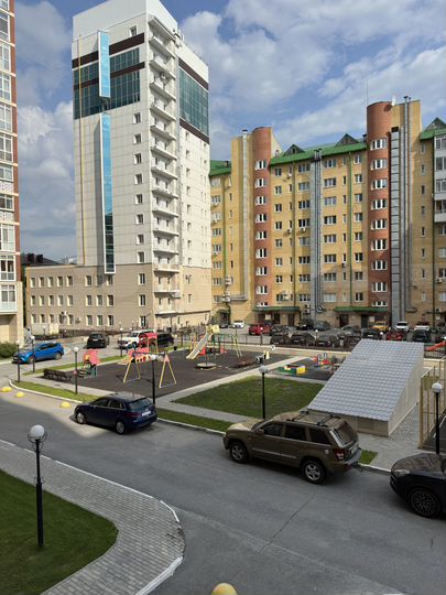 2-к. квартира, 71 м², 2/6 эт.