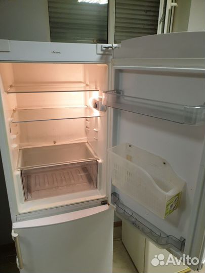 Холодильник whirlpool