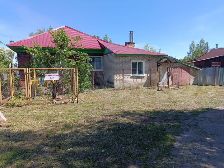 Дом 52 м² на участке 3 сот.