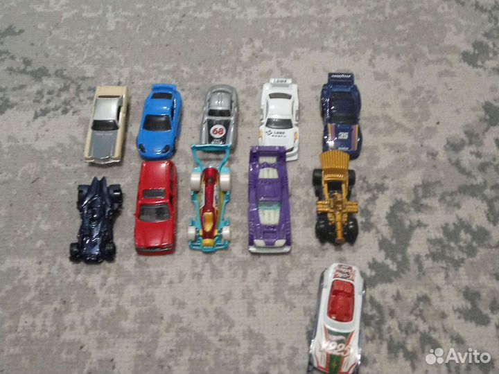 Hot wheels машинки