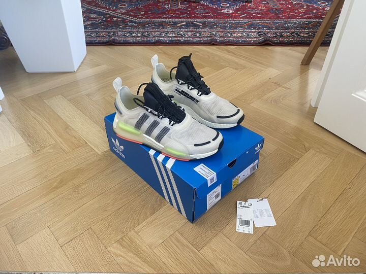 Кроссовки Adidas Originals, оригинал, р.9 (42,5)