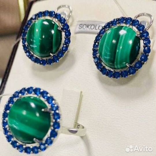 Серебряные серьги и кольцо с малахитом