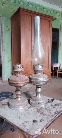 Лампа керосиновая,крынка, корчага, утюг