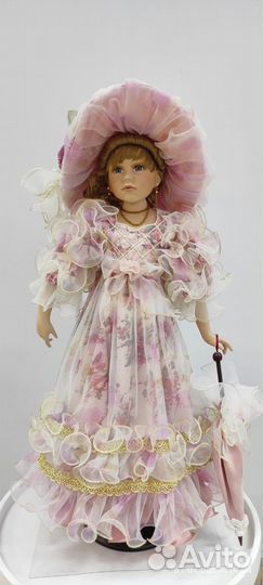 Кукла коллекционная, фарфоровая 69 см