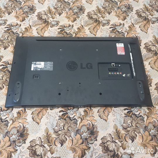 Телевизор LG32LF550V на запчасти
