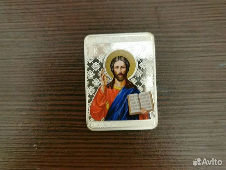 Серебряные монеты, святыни