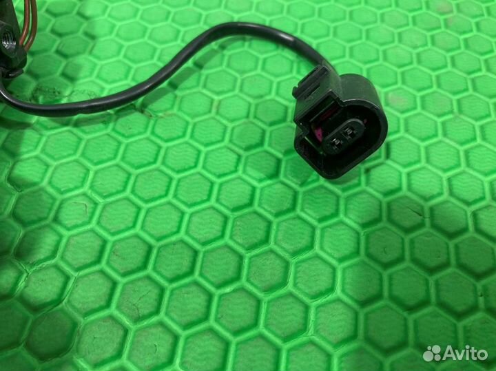 Ручка открытия двери багажника Volkswagen Touareg