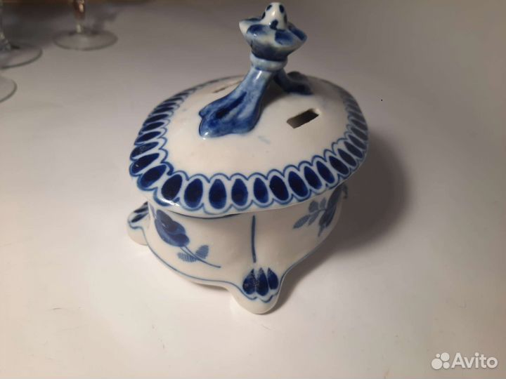 Старая гжель. Самодельная копилка шкатулка