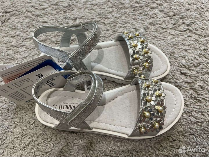 Сандалии для девочки новые 33 размер
