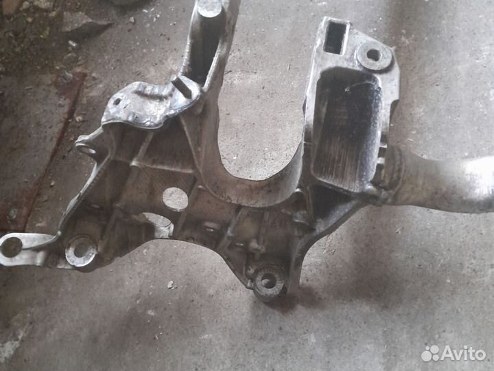 Подрамник передний на audi A5