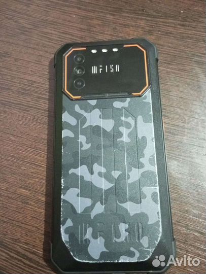 Смартфон F150 B1