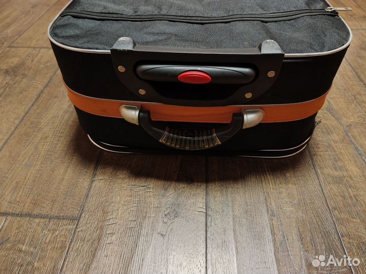 Чемодан 650*480