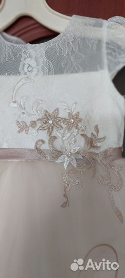 Платье для девочки нарядное