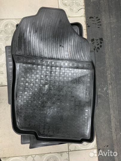 Оригинальные коврики в салон Toyota Rav4 4 покол