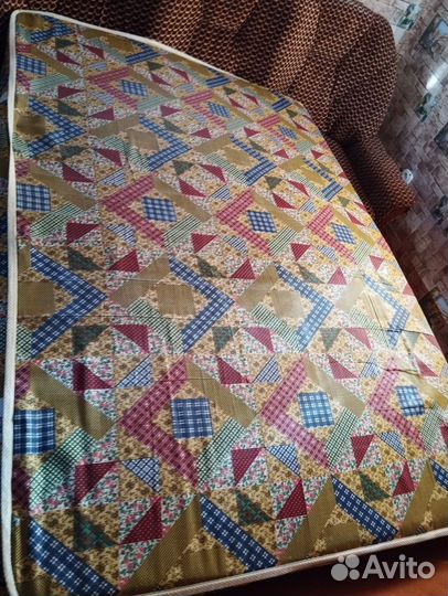 Кровать двухспальная с матрасом