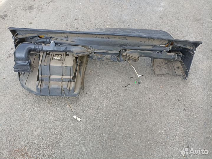 Продам панель ваз 2114