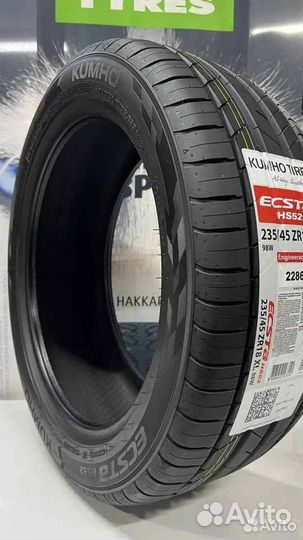 Kumho Ecsta HS52 235/45 R18