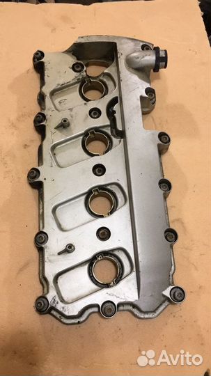 Клапанная крышка правая Audi Q7 4.2 FSI BAR