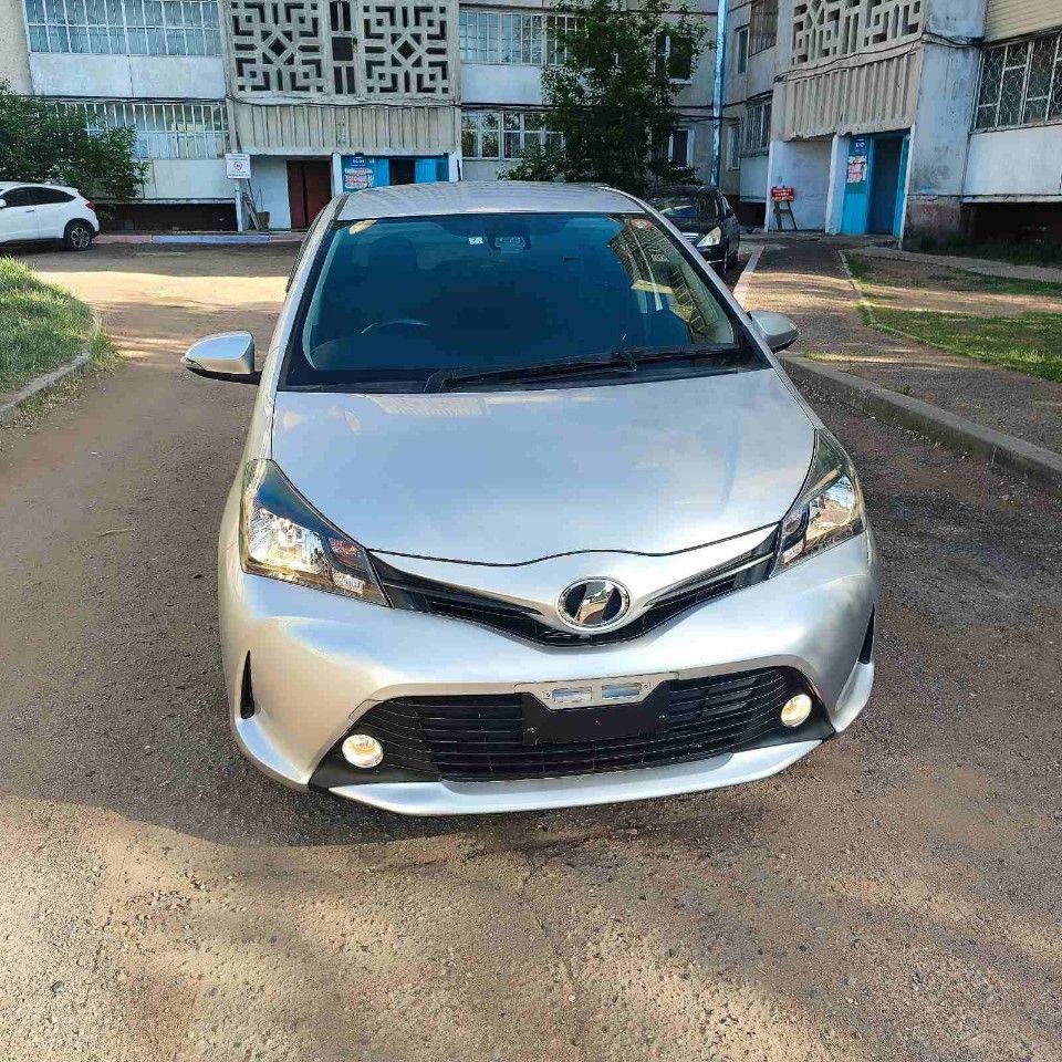Toyota Vitz: фото владельца