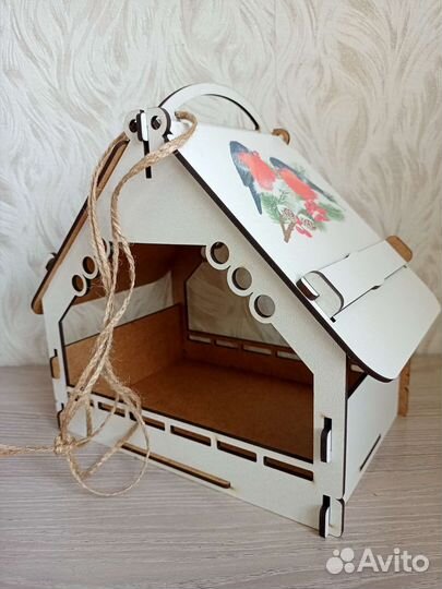 Кормушка для птиц