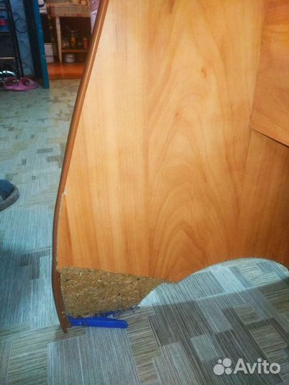 Кухонный уголок со столом