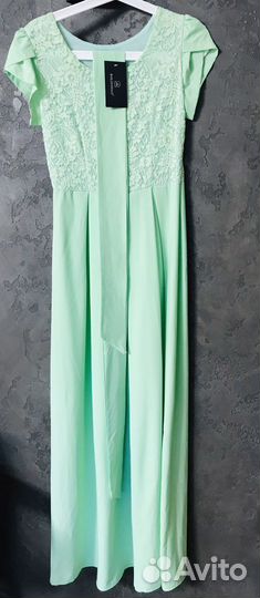 Платье в пол мятное