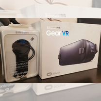 Samsung Gear VR с контроллером