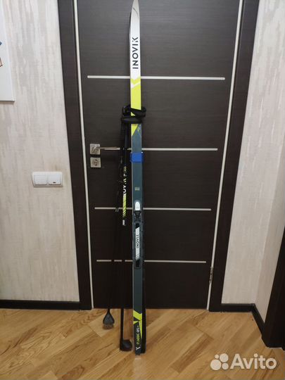 Лыжи inovik с палками и ботинками