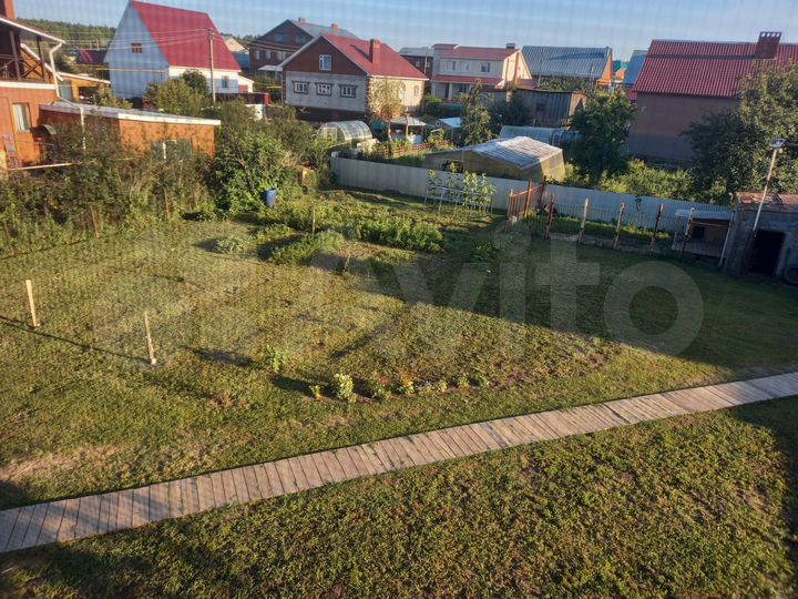 Коттедж 330 м² на участке 11 сот.