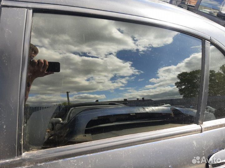 Уплотнитель стекла двери Kia Spectra 1.6 S6D 2008