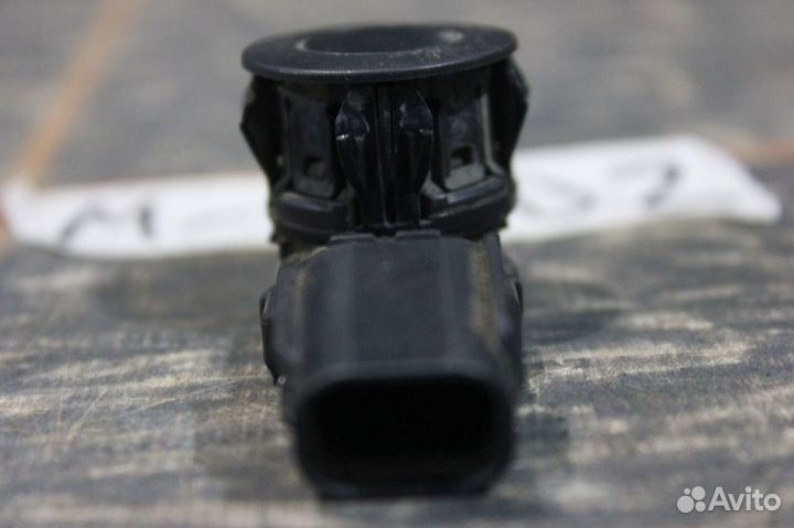 Датчик парковки задний - Toyota RAV 4