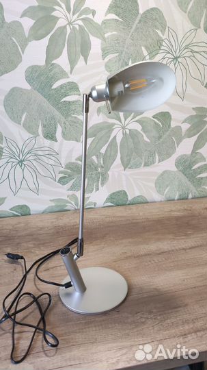 Светильник настольный