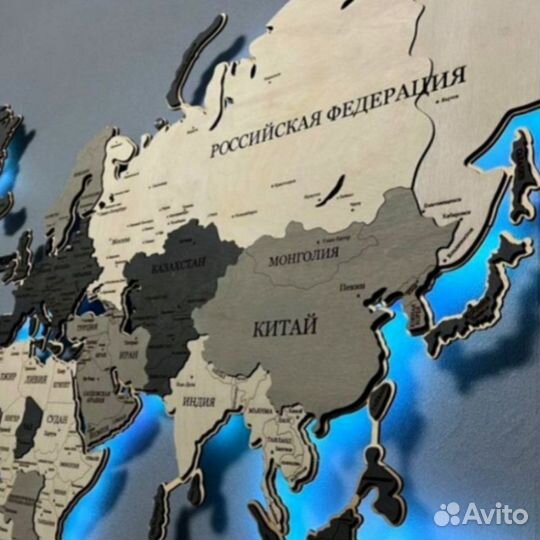 Деревянная карта мира с подсветкой