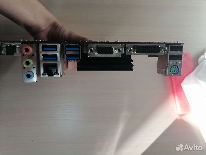 Материнская плата am4