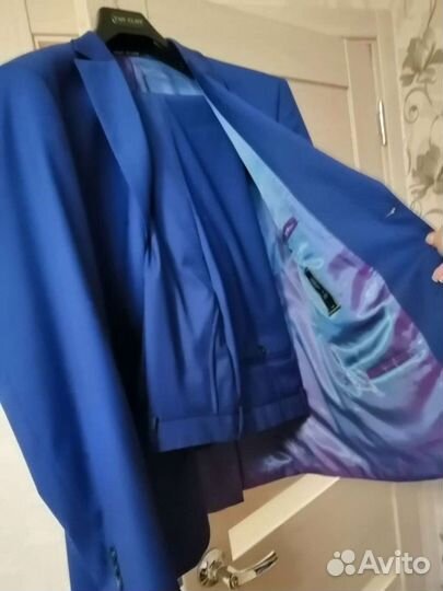 Костюм свадебный