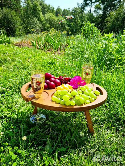 Столик для завтрака, пикника, винница