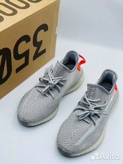 Adidas yeezy boost 350 серо-крас разм. 42