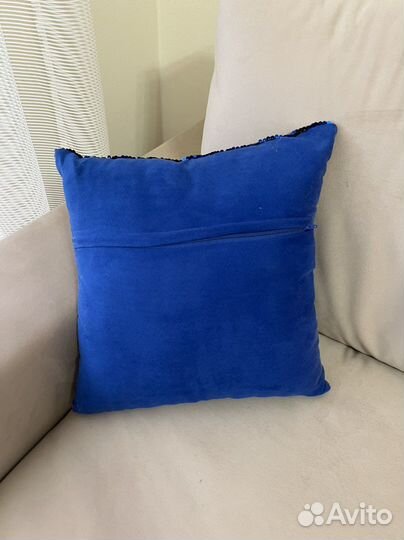 Подушка декоративная с паетками