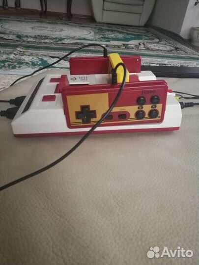 Игровая приставка Dendy