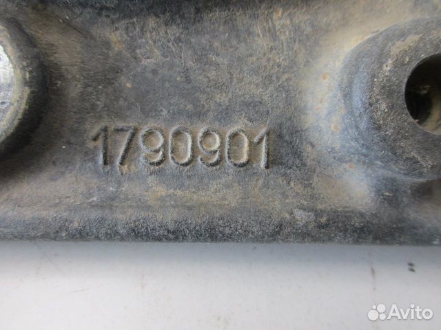 Кронштейн переднего бампера Scania P, G, R series