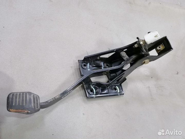 Педаль тормоза BYD F3 2005-2013