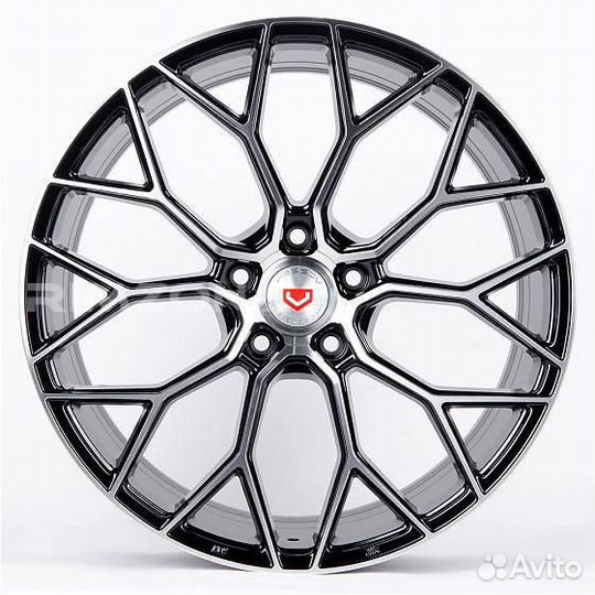 Литой диск в стиле vossen R19 5x114.3