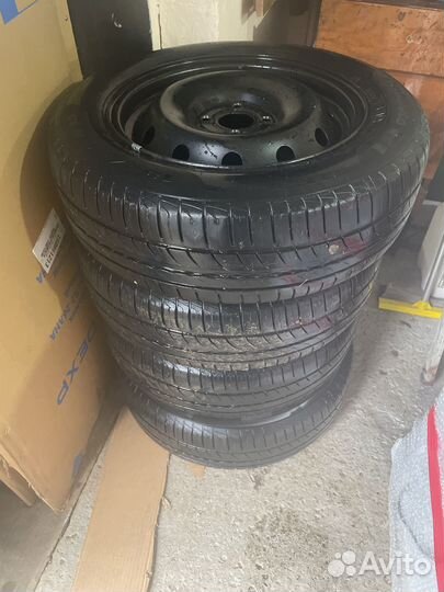 Pirelli Carrier 195/65 R15