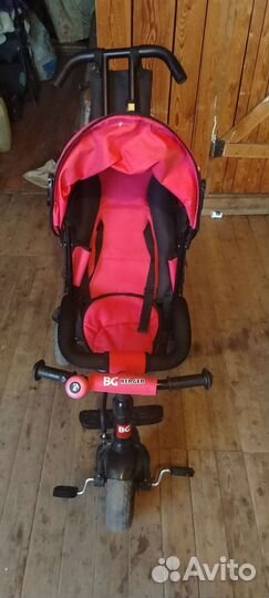 Детский велосипед с ручкой