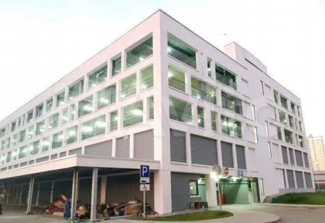 Машиноместо, 18 м²