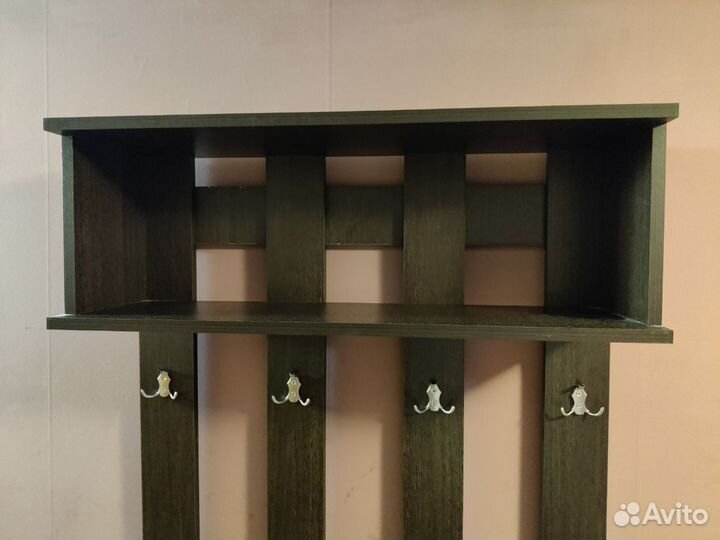 Вешалка настенная с тумбами