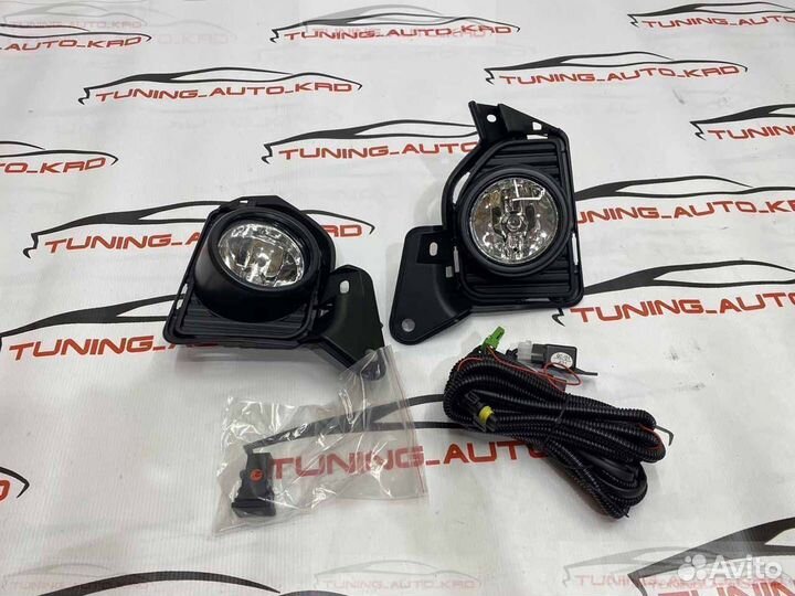 Установочный комплект туманок Toyota Hiace 200 I62