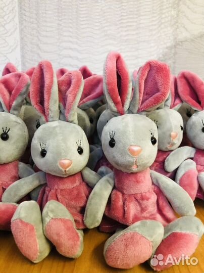 Зайчики в платьях подарок на 8 марта