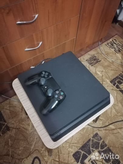SonyPlaystation 4 Slim